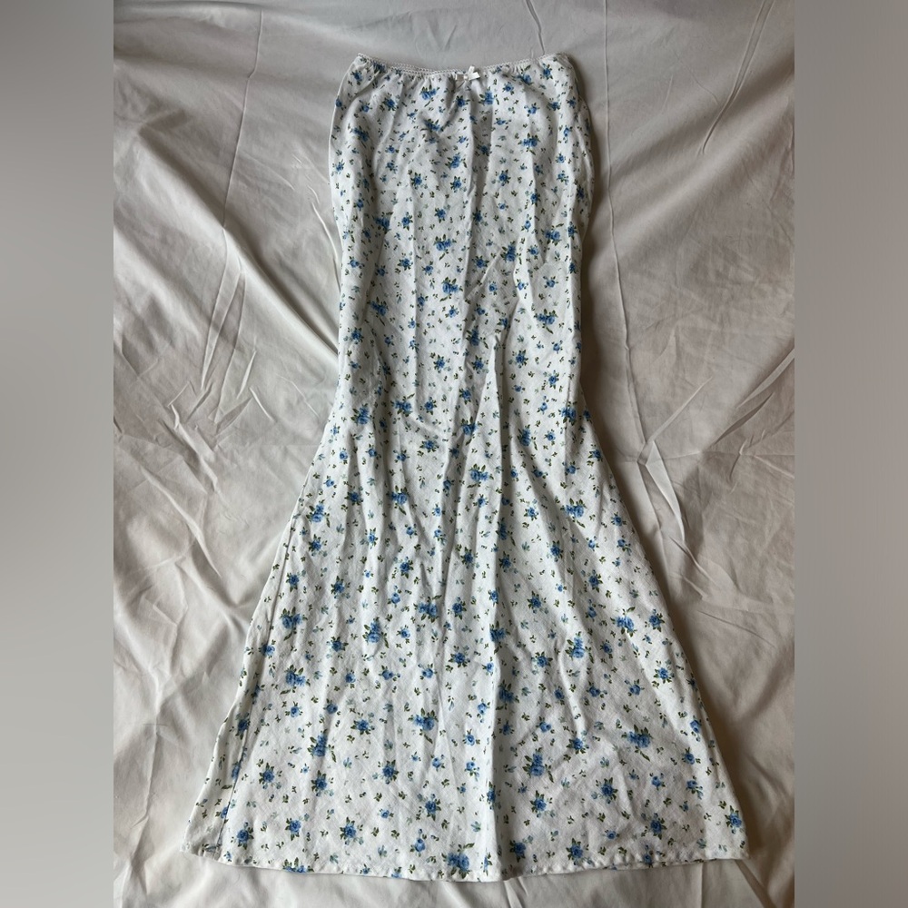 Blue Floral Cottagecore Maxi Skirt - Picture 3 of 8